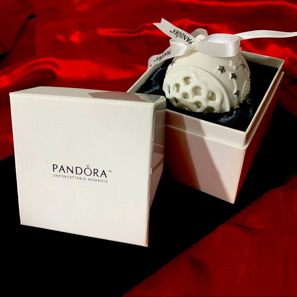 Pandora 2011 collectible white/silver ceramic ornament